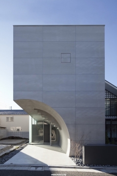 洞屋(Tunnel House)