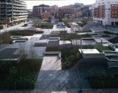 巴拉卡尔德沙漠广场（Desert Plaza In Barakaldo）