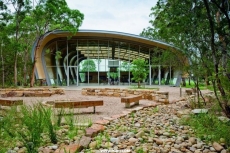 米尔森岛室内体育馆（Milson Island Indoor Sports Stadium）