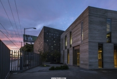 Tesistan仓库与办公室综合体（Tesistan Warehouse）