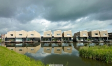 水上九住宅(9 Houses on the Water)