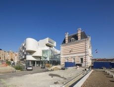 巴涅奥莱市政厅(Bagnolet Town Hall)