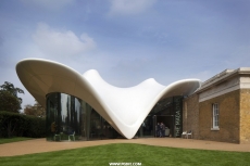 蛇形画廊（The Serpentine Sackler Gallery）