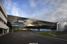 沃·康松高中（Jacques de Vaucanson High School）